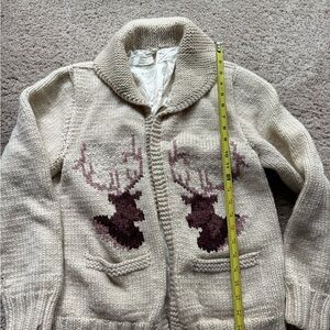 Vintage cowichan Women's Cream Cardigan with Deer Design